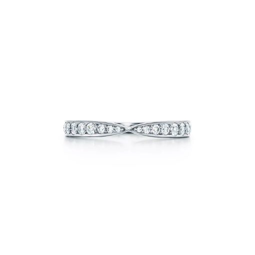 Band Ring in Platinum with Diamonds